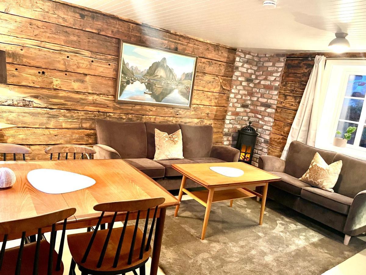 Lofoten Suite Apartments - Rostad Retro Rorbuer レーヌ エクステリア 写真